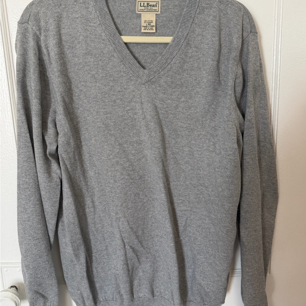 L.L. Bean Men's Classic Gray V-Neck Sweater
